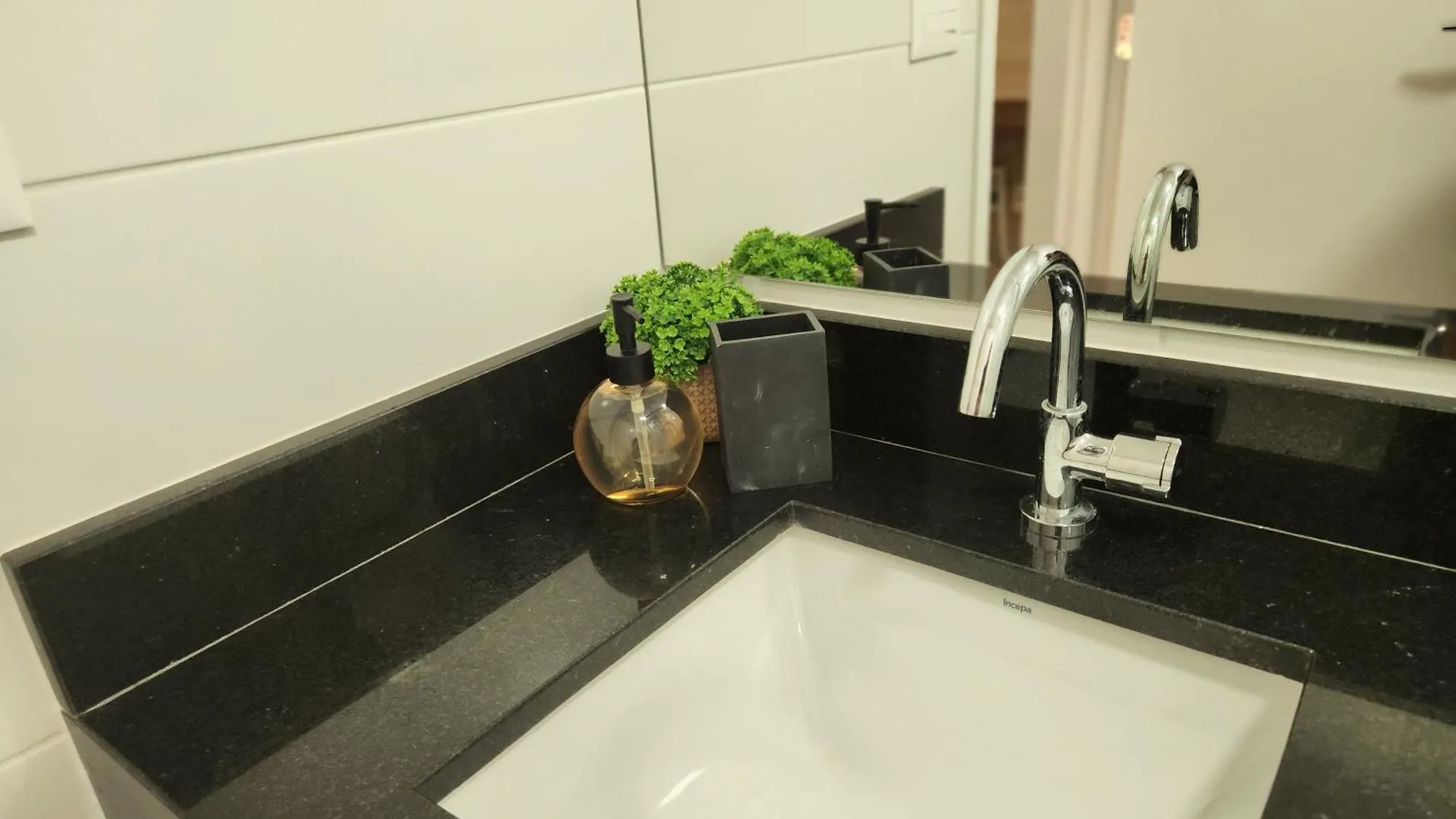 Studio Charmoso E Totalmente Equipado Na Vila Madalena - A 20 Passos Do Metro São Paulo Appartement