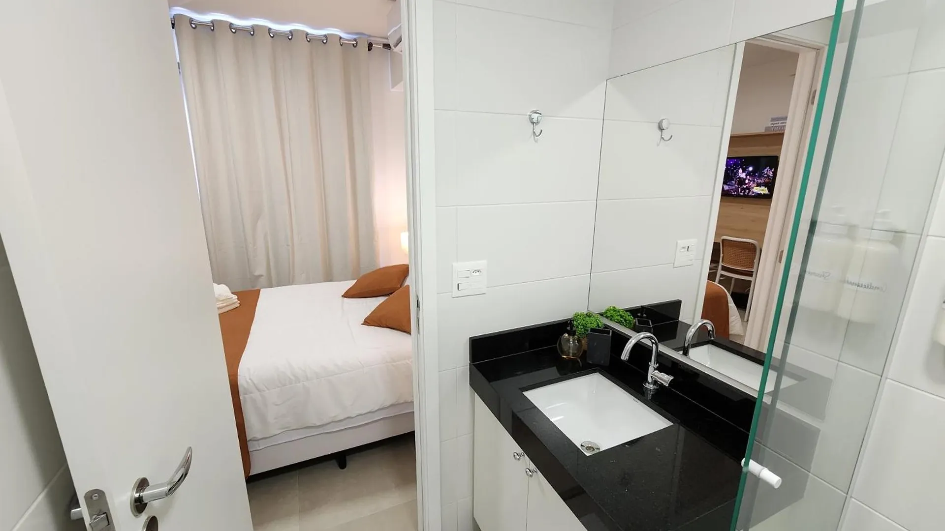 Studio Charmoso E Totalmente Equipado Na Vila Madalena - A 20 Passos Do Metro São Paulo Brazilië